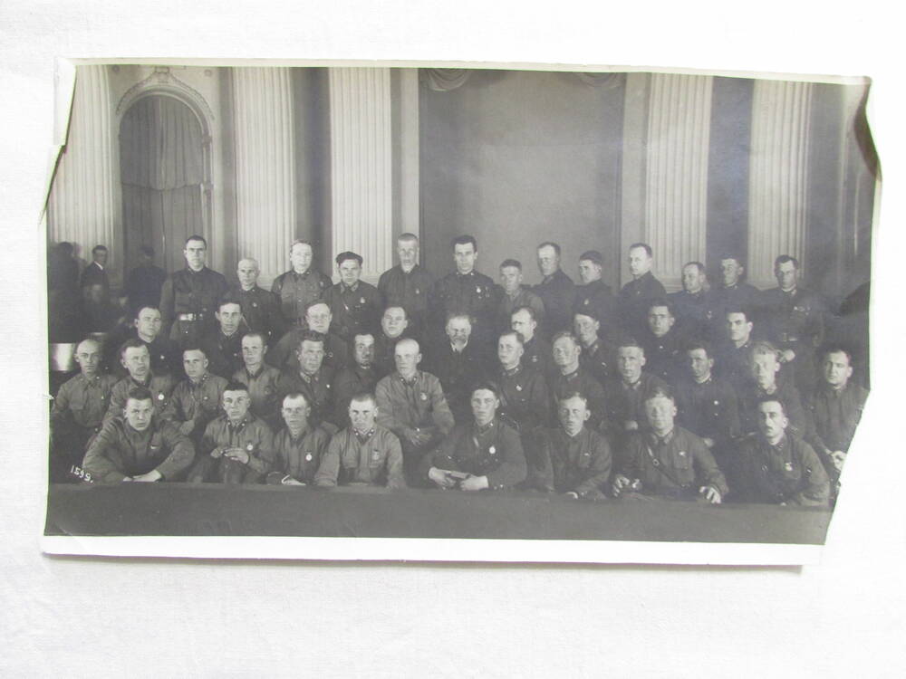 Фотопортрет групповой. Участники Великой Отечественной войны после награждения в Москве. Во втором ряду шестой слева - Трубин К.Л.