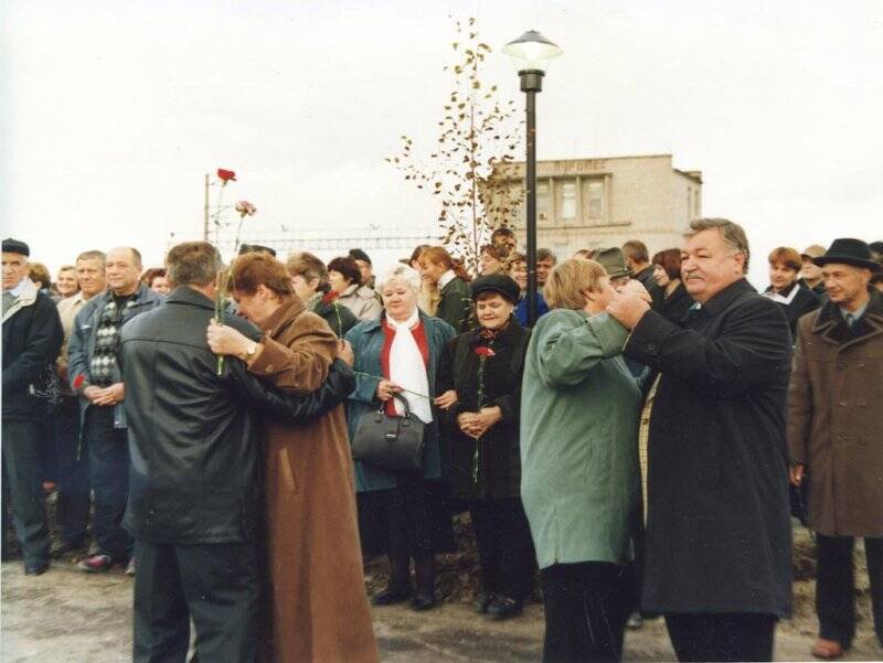 Фотография. Групповой снимок. «25 лет Пуровску».