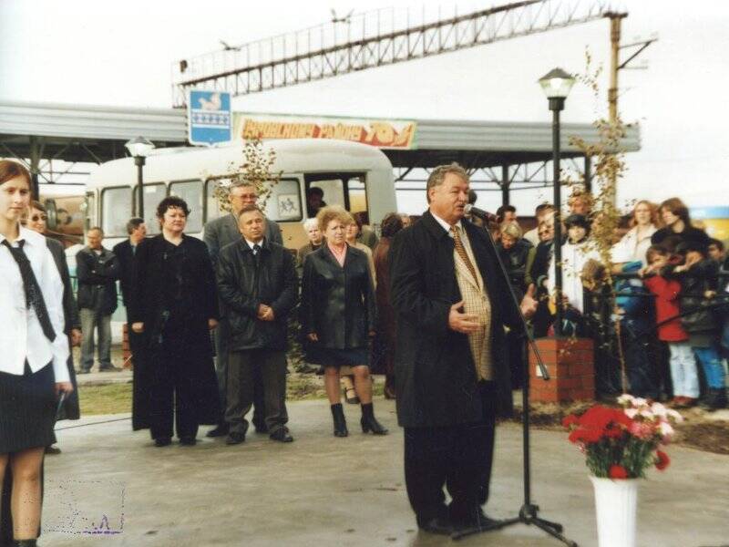 Фотография. Групповой снимок. «25 лет Пуровску».