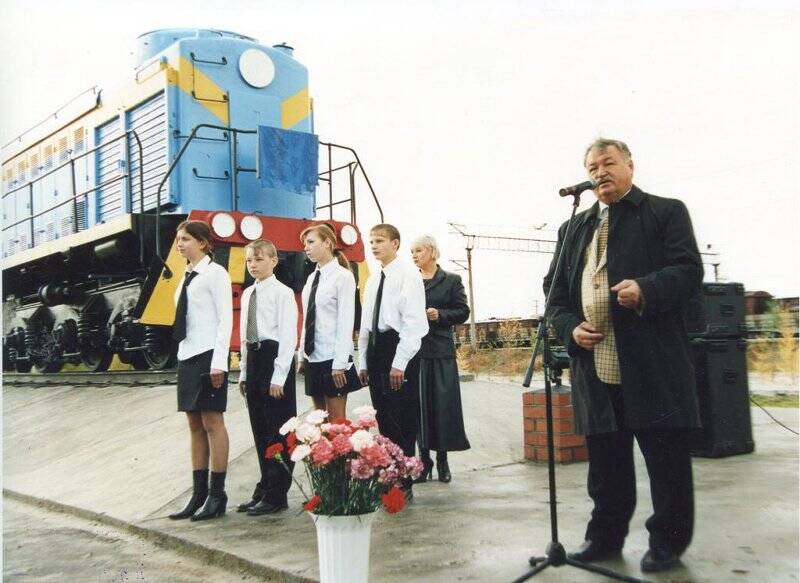 Фотография. Групповой снимок. «25 лет Пуровску».