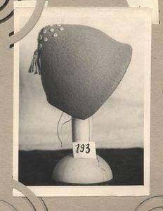 Направление моды головных уборов на 1964 г. Детский фетровый капор, фотография