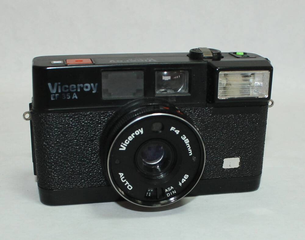 Фотоаппарат плёночный «Viceroy EF35A»