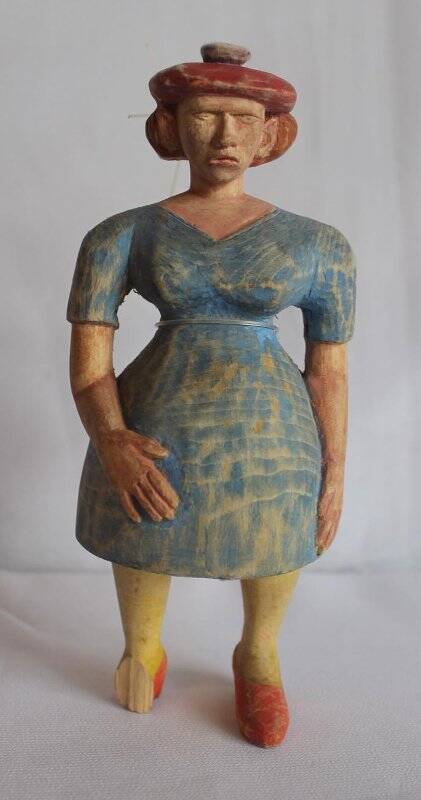 Скульптура малая «Женщина»