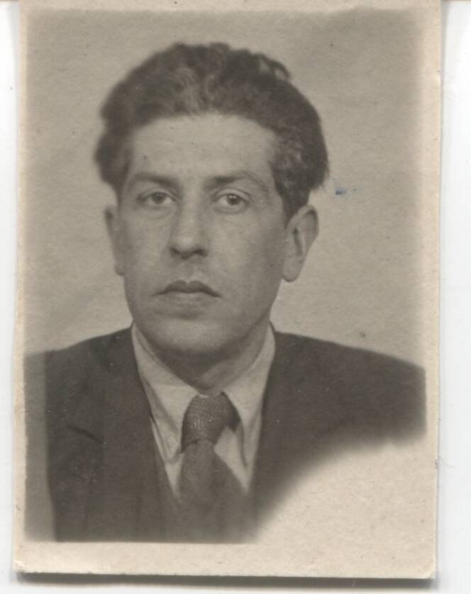 Фотография Зотов Николай Николаевич, литератор,  преподаватель школы №48,  г. Орск, 1947г.