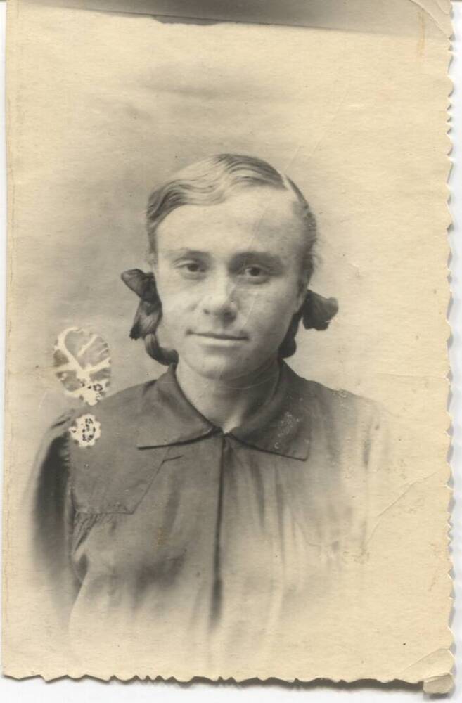 Фотография Онежко Эмилия Карловна,  мобилизованная в годы войны в трудармию. Снимок 1945г.