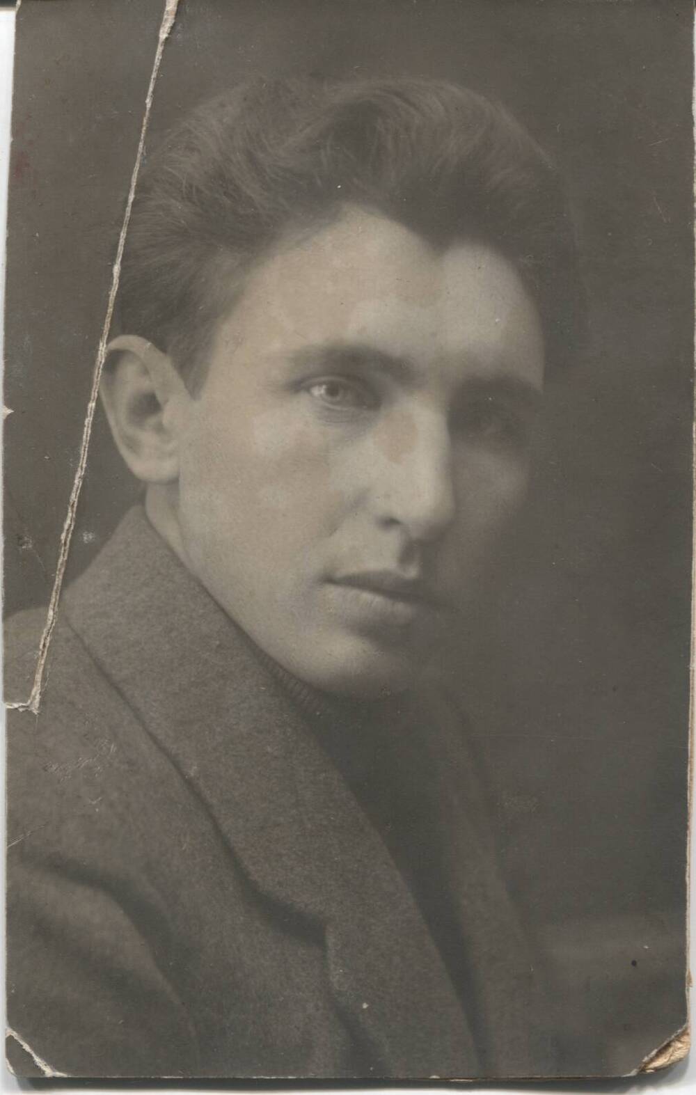 Фотография Вяльцев Михаил Иванович  (1909 – 1937г.р.), член Орской комсомольской организации с 1919г.