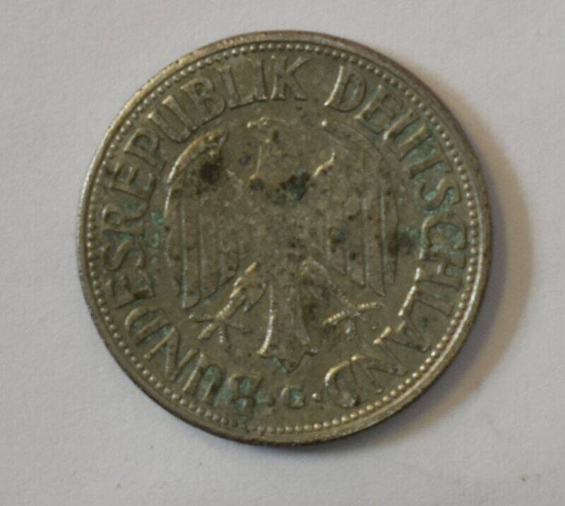 Монета достоинством 1 немецкая марка 1950 год.
