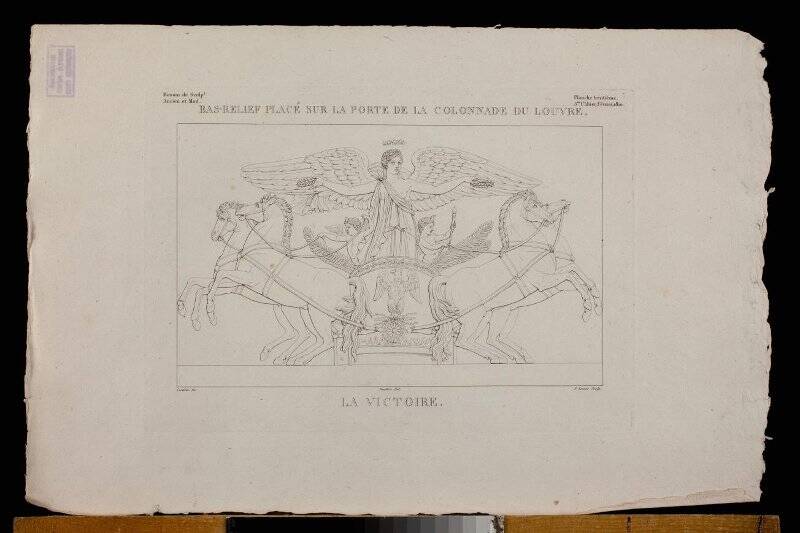 Bas-Relief place sur la porte de la colonnade du Louvre. La Victoire Monumens de sculpture anciens et modernes publies par Vauthier et Lacour... Гравюра