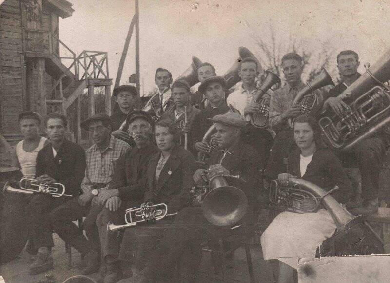 Фотография. Духовой оркестр клуба им. Коминтерна, 1928 г.