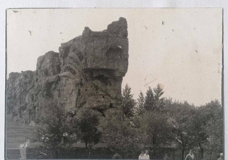 Фотография « Лестничная стена мемориального памятника на Мамаевом кургане»