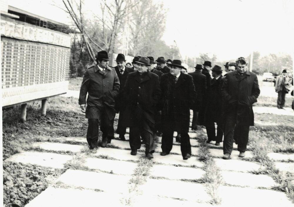 Фотография. М.С. Горбачев с визитом в Красногвардейском районе Ставропольского края.