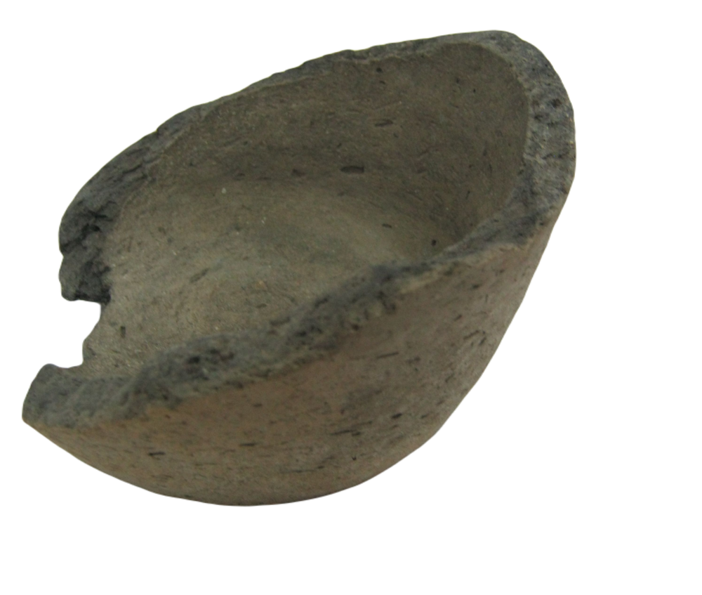 Нижняя часть керамического сосуда. 
 Поздний этап тагарской культуры ( III-I в.в. до н.э ).