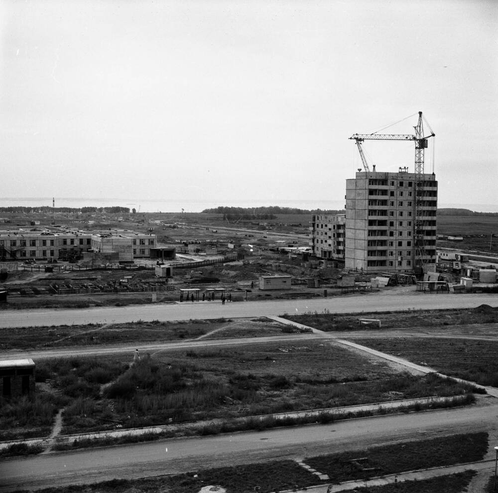 Фотонегатив. Панорама строящегося жилого микрорайона В-9 