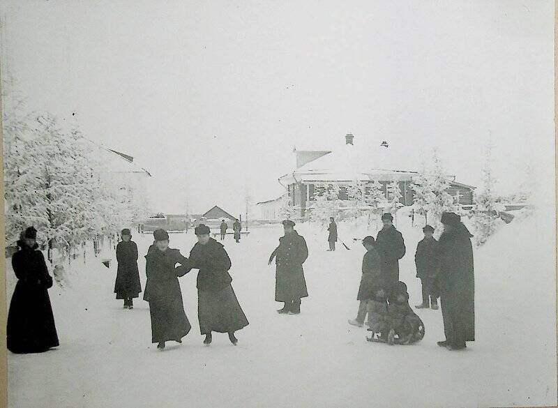 Каток в с. Ильинском,1905 г.