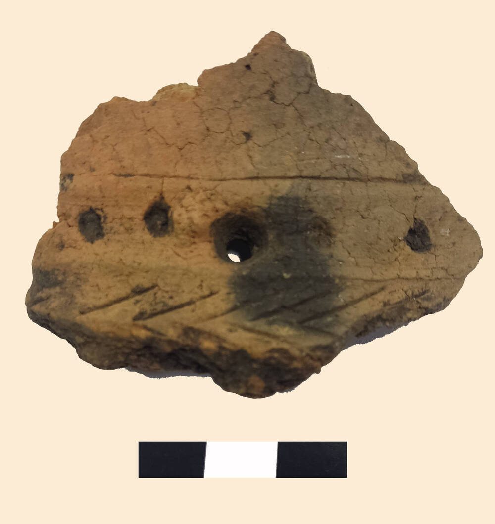 Сосуд, фрагмент венчика. Археологический памятник Люскус I