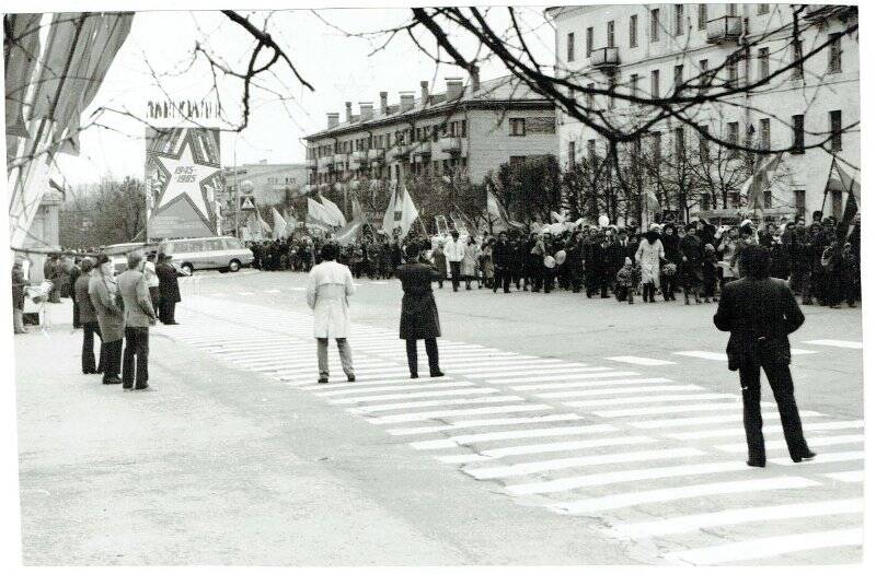 Фотография, г. Лениногорск. Первомайская демонстрация