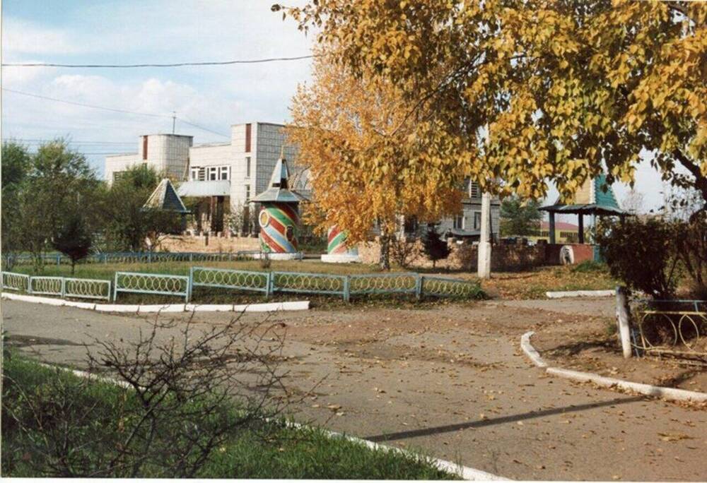 Фотография Мкр. Солнечный вид на детскую площадку, 2006 г.

















































































































