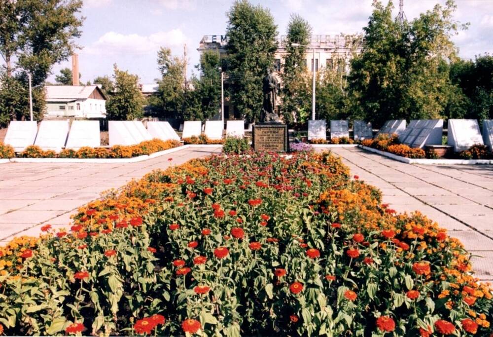 Фотография Памятник войну-освободителю. Мемориал, 2006 г.










































































































