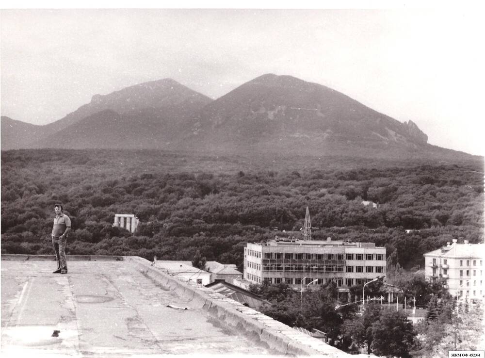 Коллекция фотографий  1960-1980-х годов на тему: «Бытовое обслуживание населения в г.Железноводске»