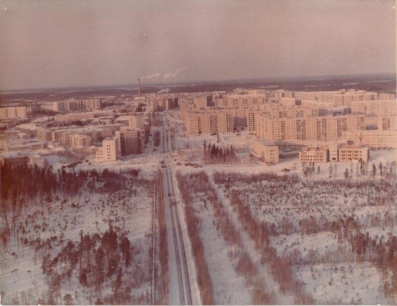 Фотография. Вид города Стрежевого сверху-со стороны аэровокзала. Стрежевская авиация