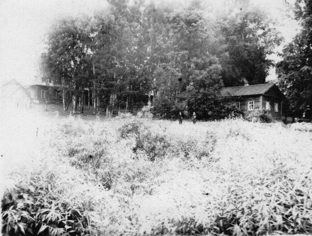 Фото: Вид на двор больницы с. Верхошижемье, 1950 год