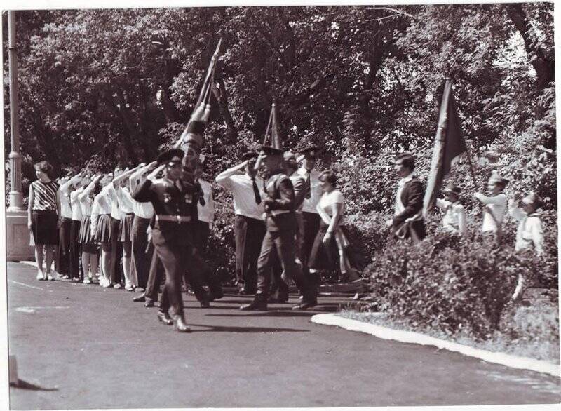 Открытие памятников-бюстов шахтёрам-подпольщикам. Июль 1981 год. Фотография