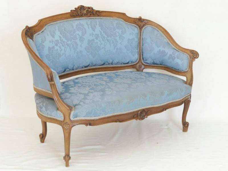 Диван-канапе. Из салонного гарнитура в стиле Louis XV