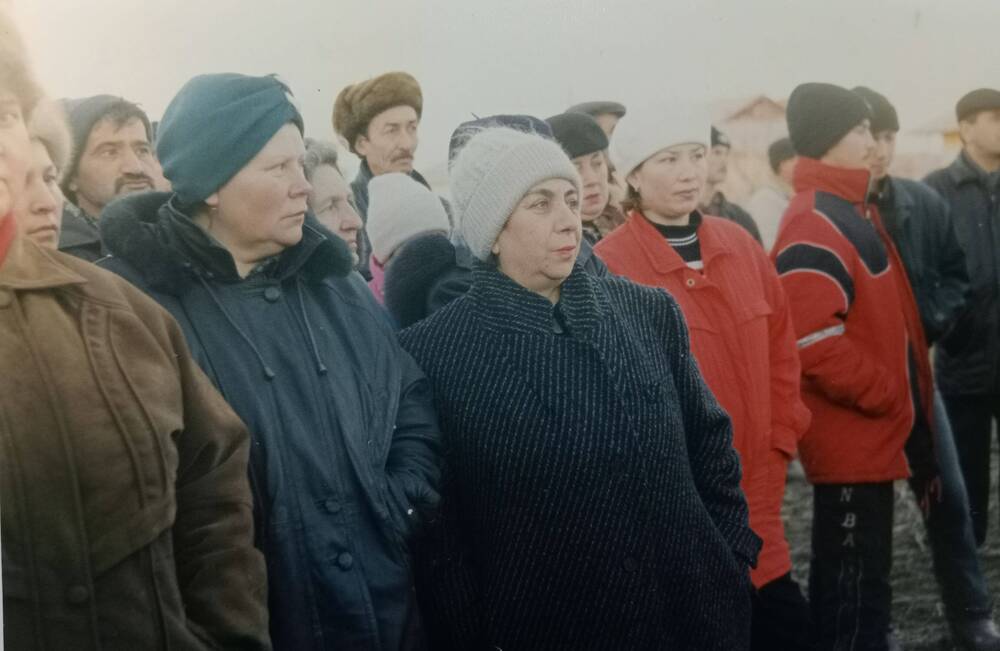 Фото. Сход жителей микрорайона Кучук-Ички (Дружба), посёлок Советский.