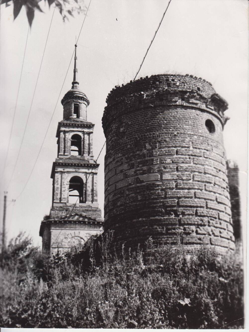 Фото ч/б. Колокольня и башня женского монастыря в г. Ельце
Фотобумага