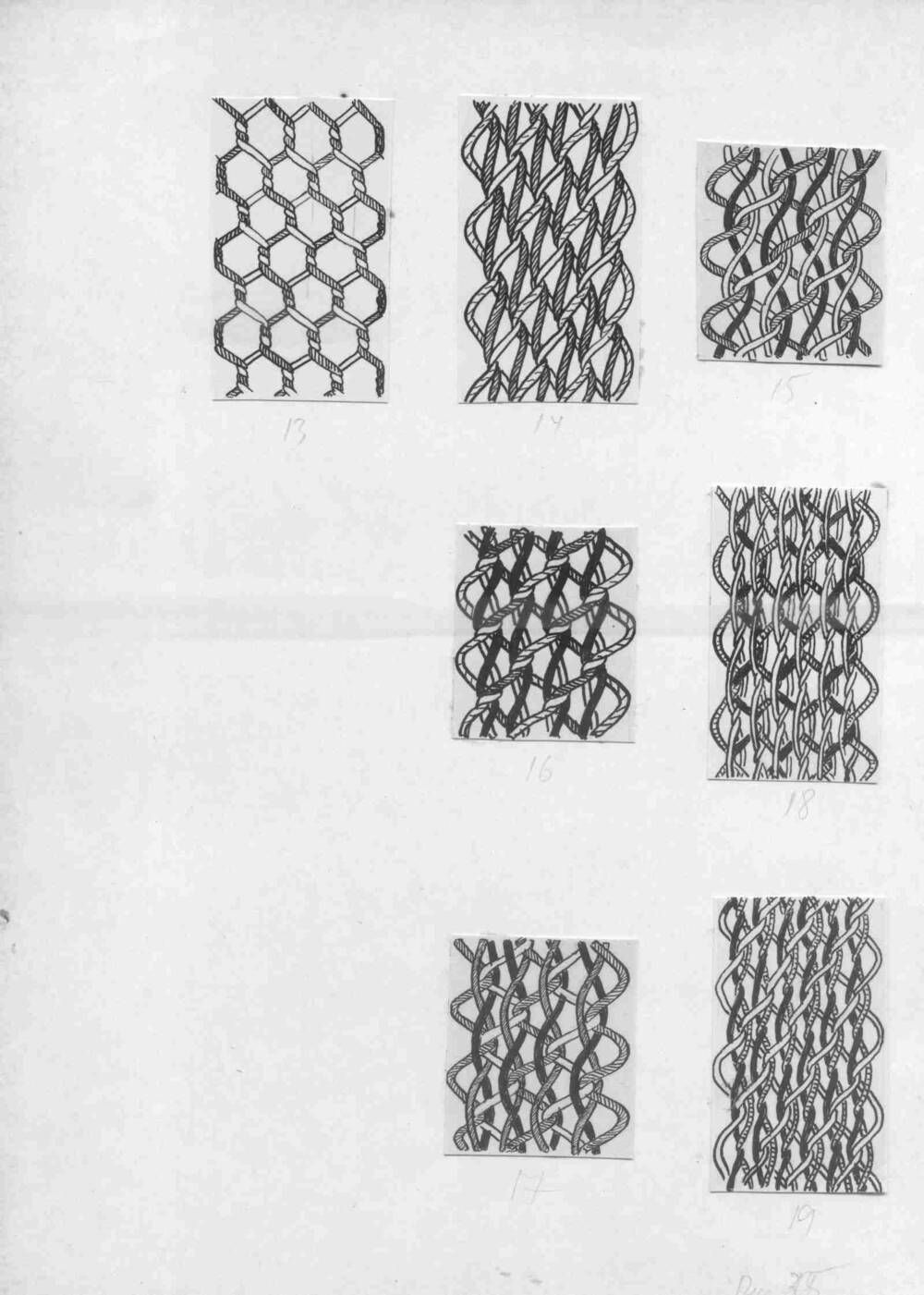 Фотоснимки зарисовок образцов переплетения ткани.
