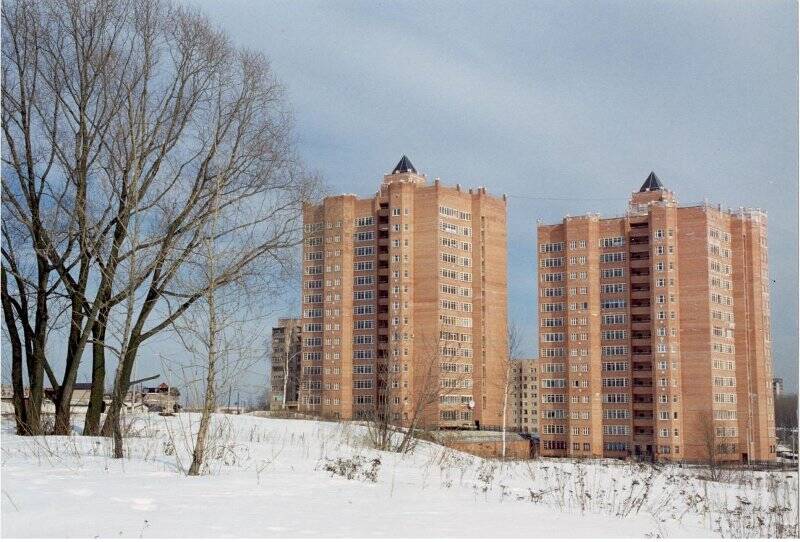 Фото цвет. Новые жилые дома по ул. Белобородова.