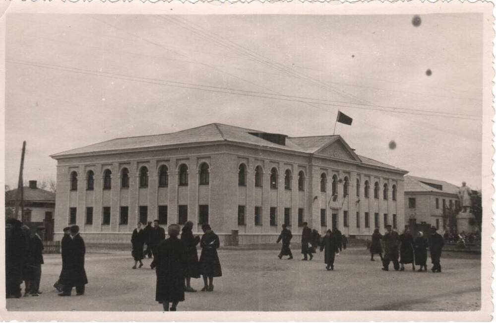 Фото. Здание Михайловского Райисполкома, ул. Ленина, 1950-е гг.