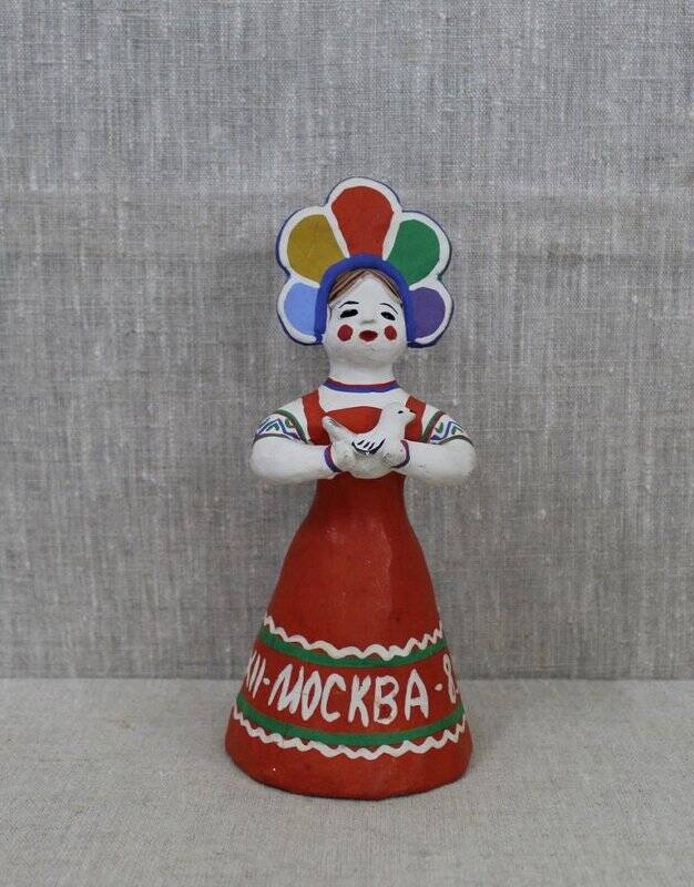 Каргопольская глиняная игрушка «Катюша - символ молодежного фестиваля 1985 г.».