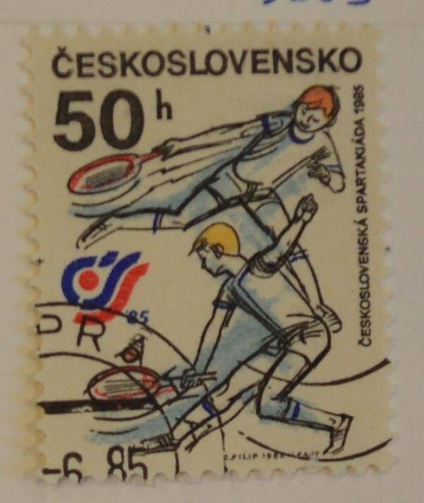 Марка почтовая. Теннисисты. из Коллекции марок Чехословацкой Социалистической республики