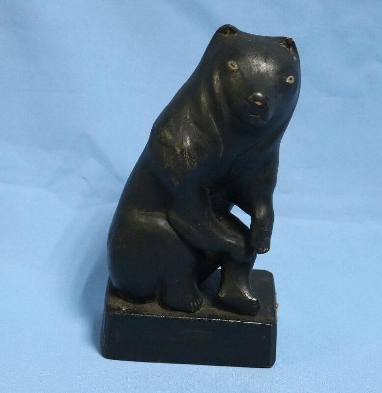 ДПИ. Скульптура малой формы.. «Медведь»