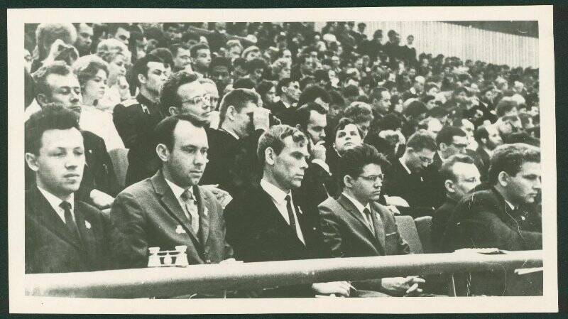 Фотография. На очередном заседании XV съезда ВЛКСМ. Москва, май 1966 г.