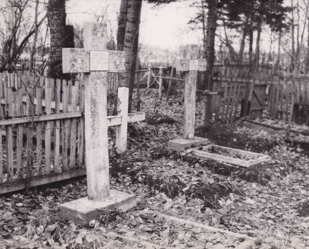 Фотография. Немецкое захоронение на кладбище пос. Маяк