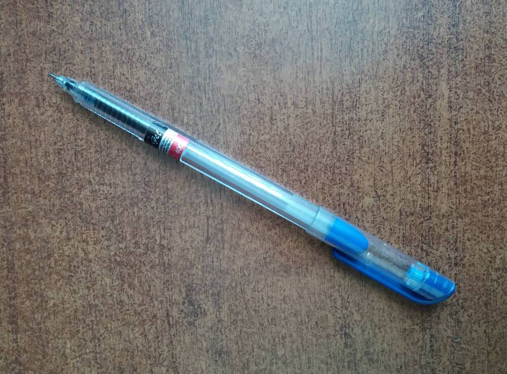 Ручка гелевая «Dong-A My-Gel» с синим наконечником.