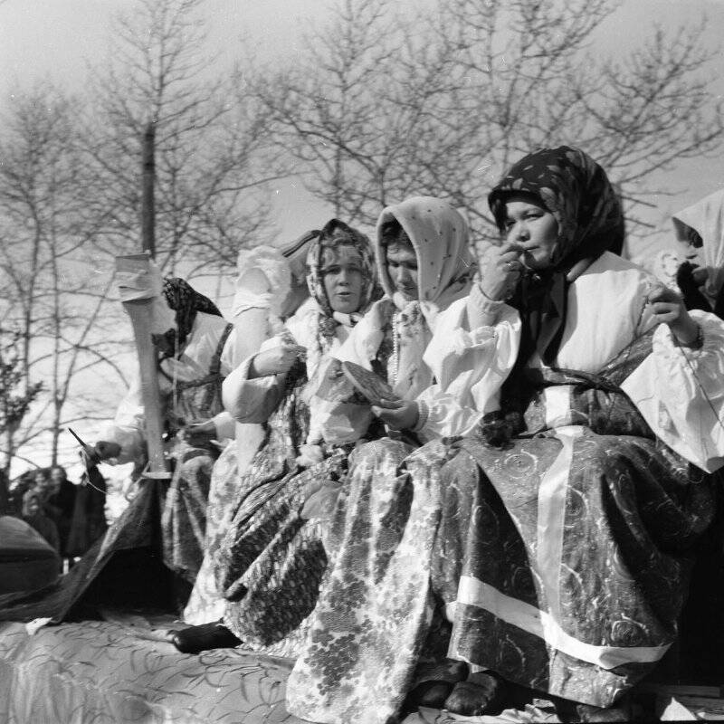 Негатив. По истории Алдана. Праздники. Проводы русской зимы.