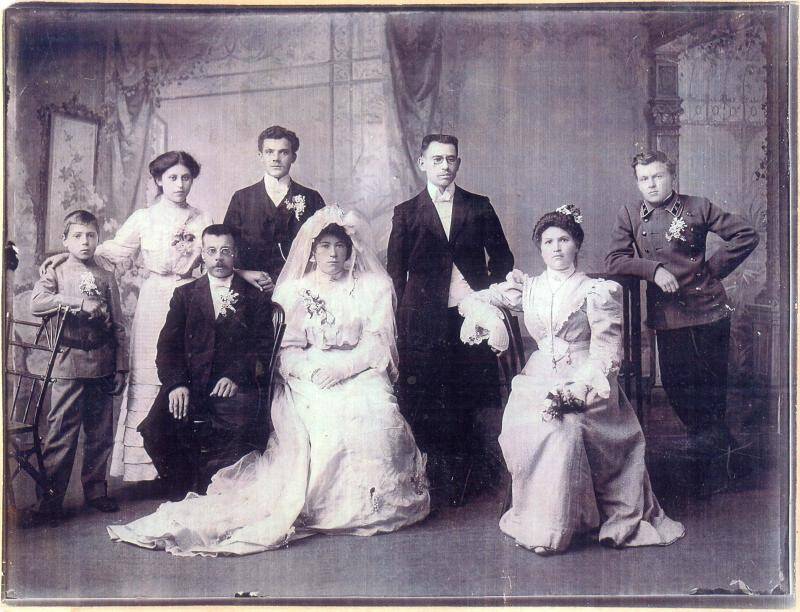 Ксерокопия. Свадебное фото семьи Худяковых