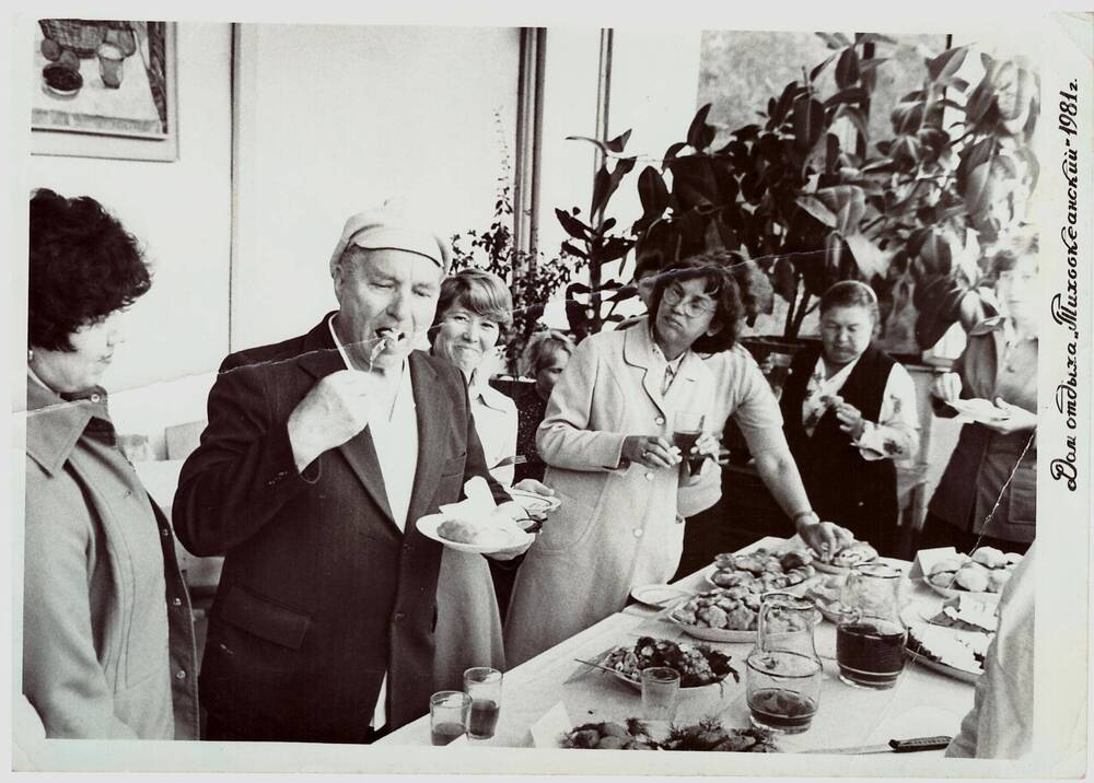 Фотография серии «Артем праздничный»  из личного архива Володькина Г. Ф.
