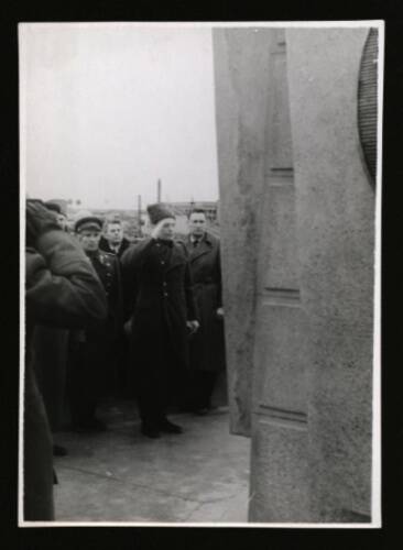 Фотография. Открытие памятника чекистам 28.12.1947 г. в городе Сталинграде