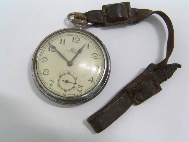 Часы карманные с ремешком, принадлежали Комкову