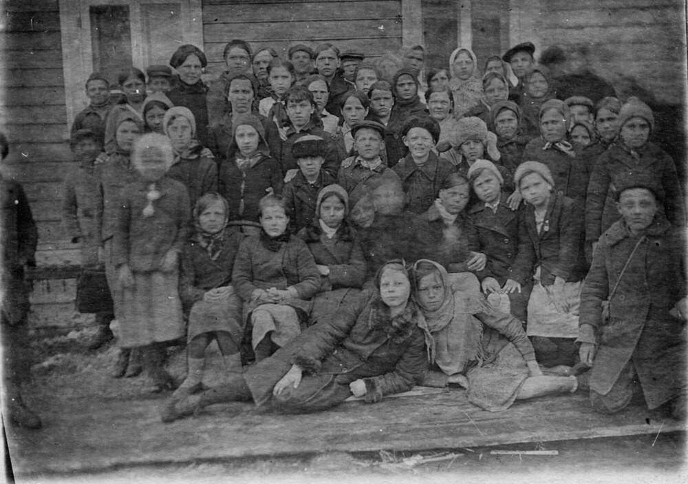 Фото: Ученики Иртовской начальной школы, 1937 – 38 уч.г.