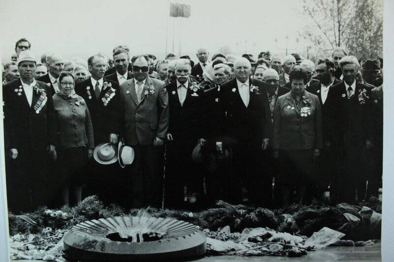 Празднование в Нижнекамске Дня Победы. 1985 г. Фотография