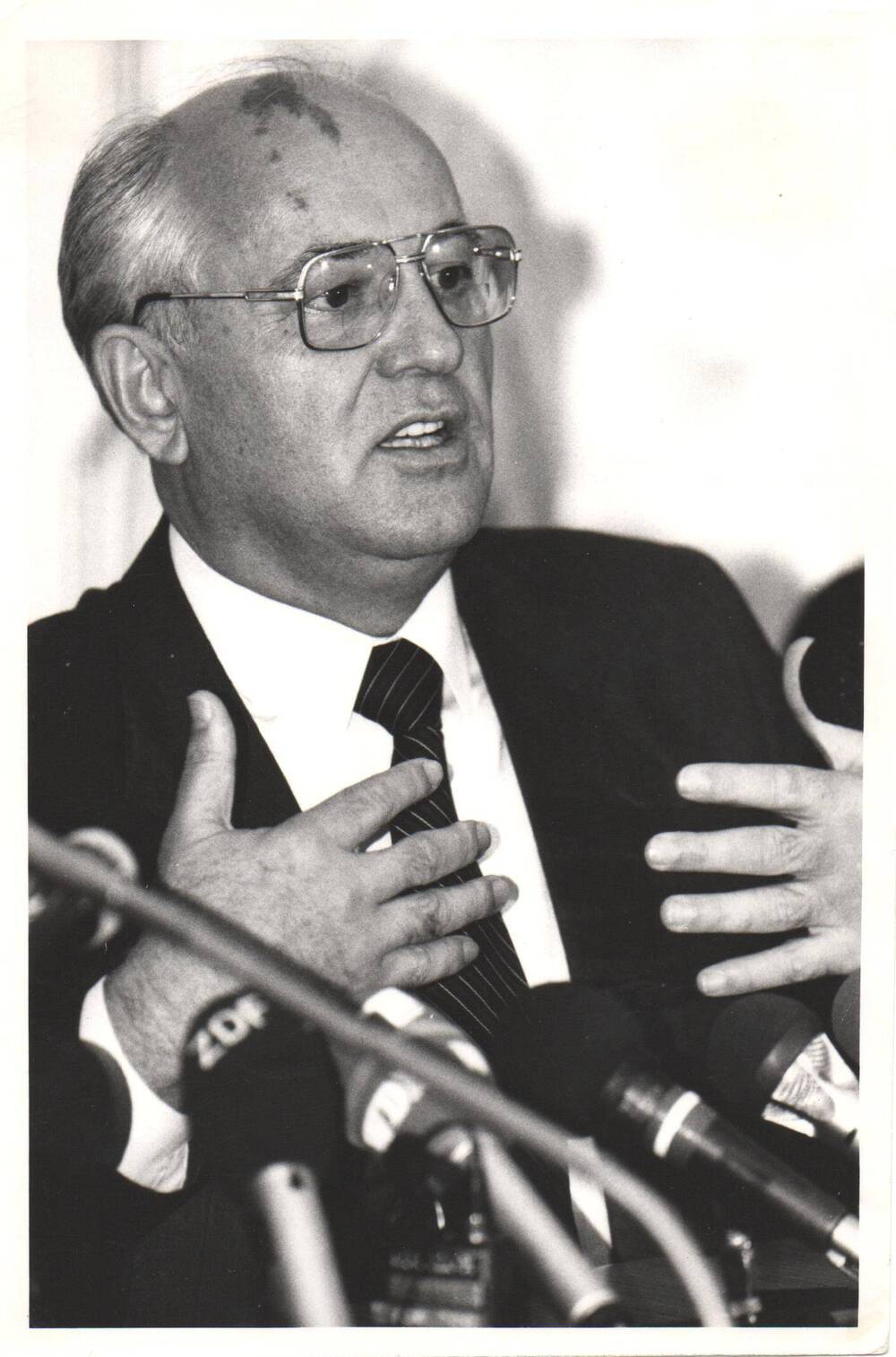 М.С.Горбачев - последний секретарь ЦК КПСС.