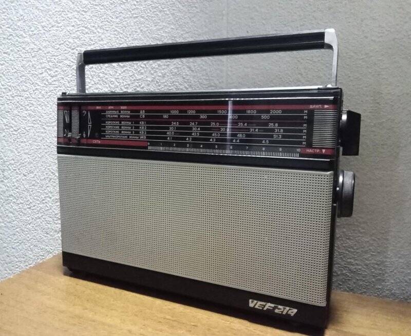 Радиоприёмник VEF 214