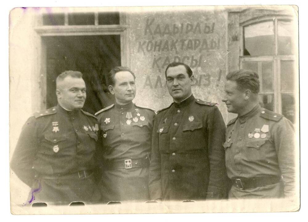 Фотография Группа фотокоров периода Великой Отечественной войны